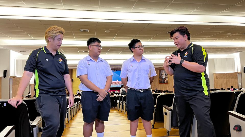 “SPORTS LIFE” พาทัวร์ “รร.สวนกุหลาบวิทยาลัย”  ส่องความเคลื่อนไหวศึก “ฟุตบอลจตุรมิตรสามัคคี ครั้งที่ 31”