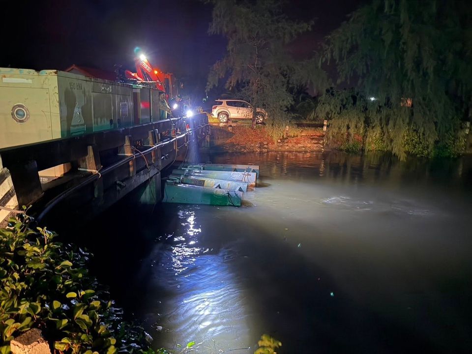 ฝนเริ่มลด หาดใหญ่เริ่มคลี่คลาย เดินหน้าเร่งระบายน้ำลดผลกระทบ