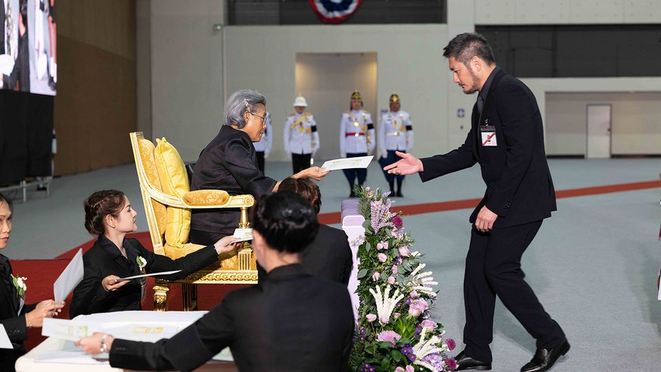 ONE Championship : “ชาตรี” ซีอีโอ ONE รับพระราชทานรางวัล “ลูกกตัญญูกตเวทีอย่างสูงต่อแม่” ประจำปี 2569