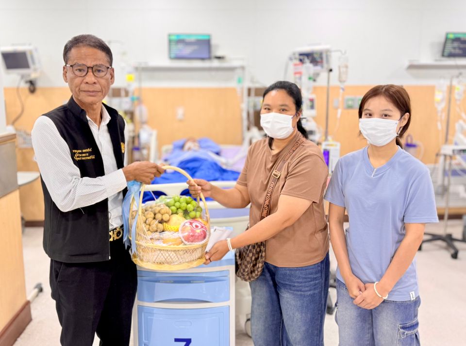“รมว.สุชาติ - ปลัด ทส.” ส่งมอบความห่วงใยให้กับ “ควาญช้าง” ที่ได้รับบาดเจ็บจากการปฏิบัติงาน